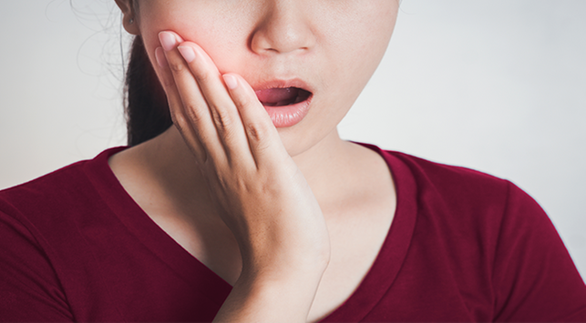 5 Möglichkeiten, Soor auf der Zunge zu behandeln