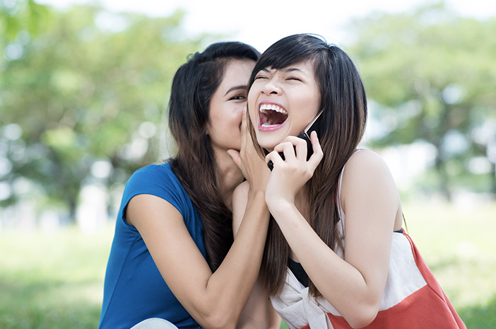 Zbyt szeroki śmiech może spowodować zwichnięcie szczęki