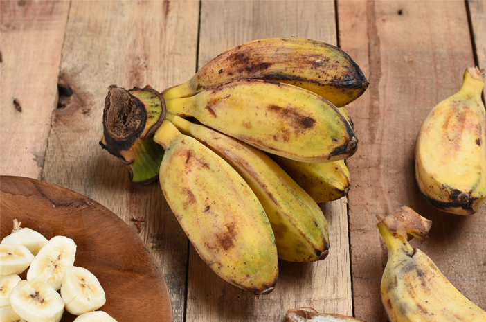 היתרונות של קפוק בננות לבריאות המוכרים לעתים רחוקות