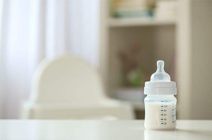 De quelle quantité de lait maternel les nouveau-nés ont-ils besoin ?