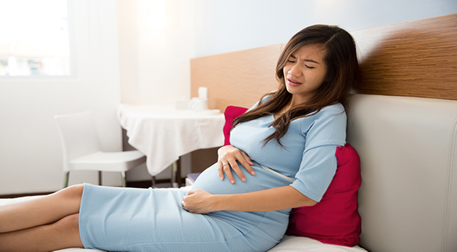 Это причина того, что во время беременности у вас чувствуется напряжение в животе.