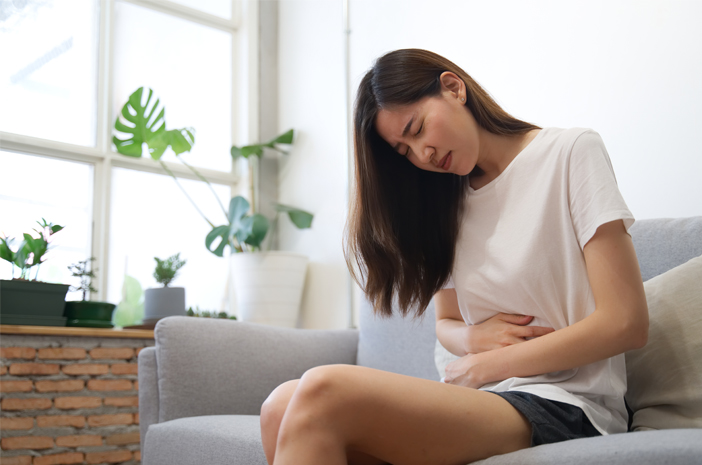 6 manieren om van menstruatiepijn af te komen zonder medicatie